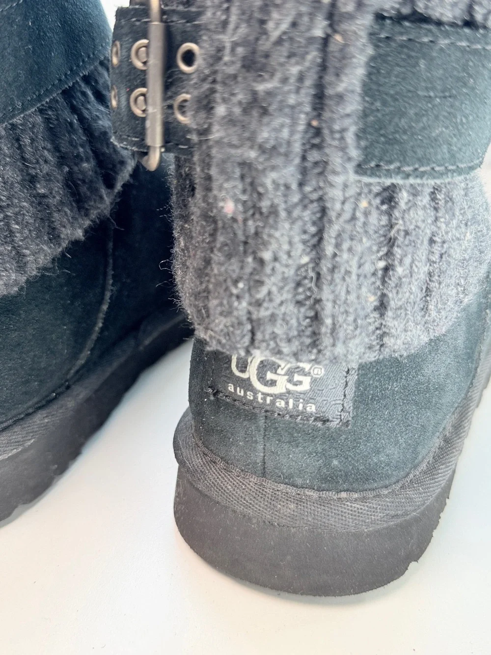 UGG Australia Cambridge Black Suede Knit Buckle Winter Boots Size 8 shearling